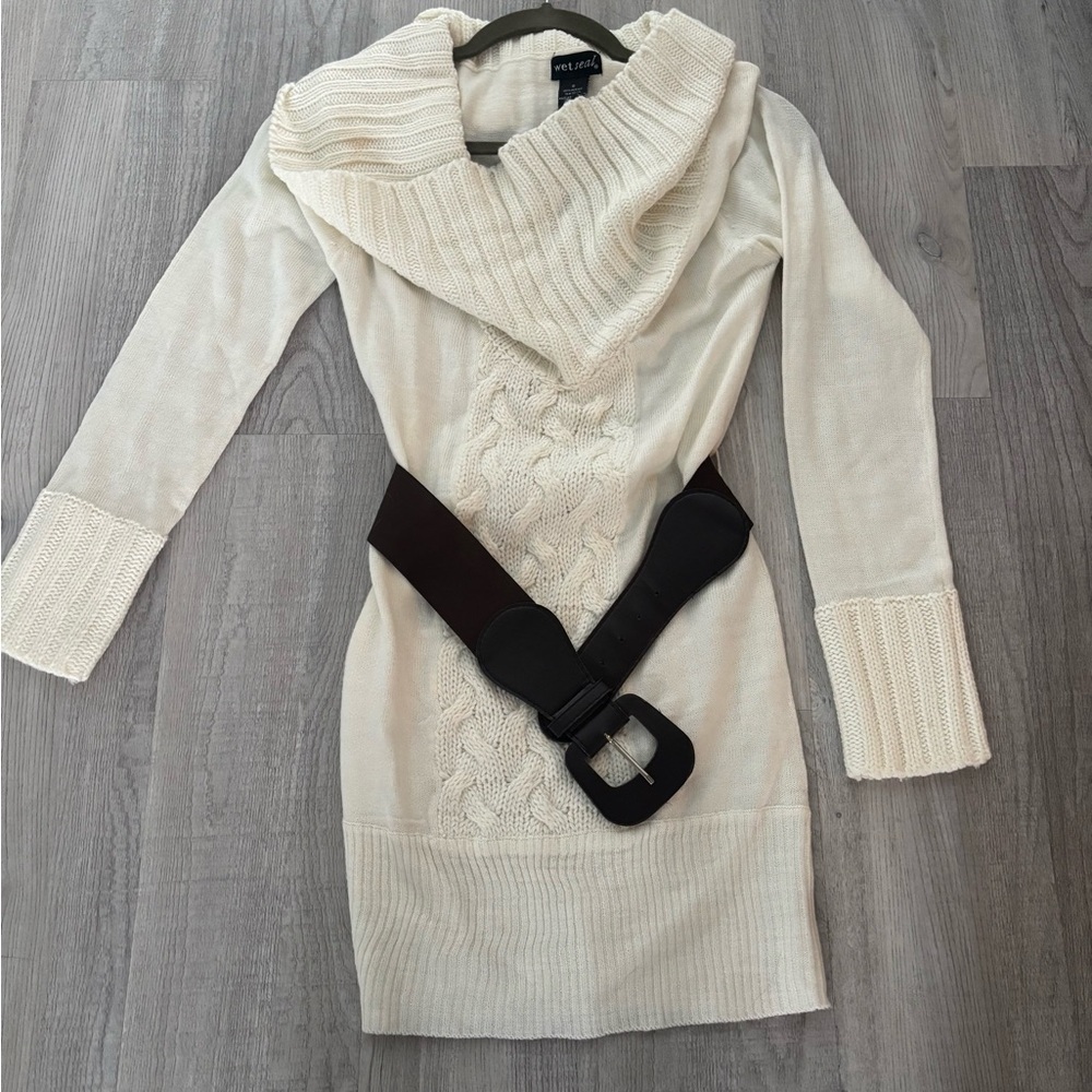 Cream sweater dress with brown/black belt